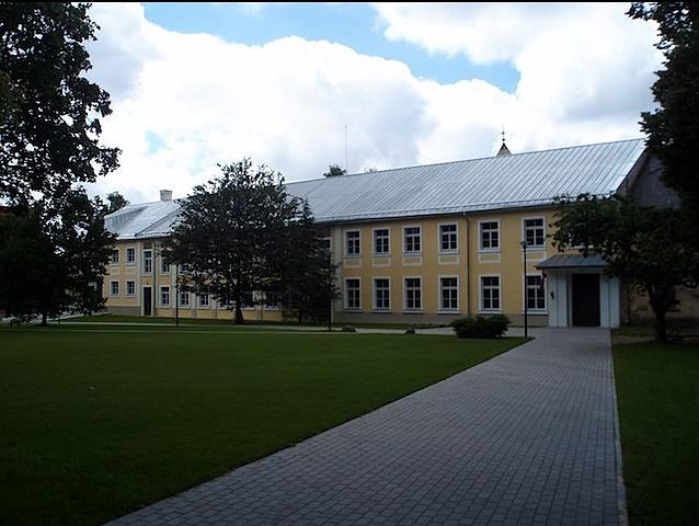 Kazdangā koncertēs kori
