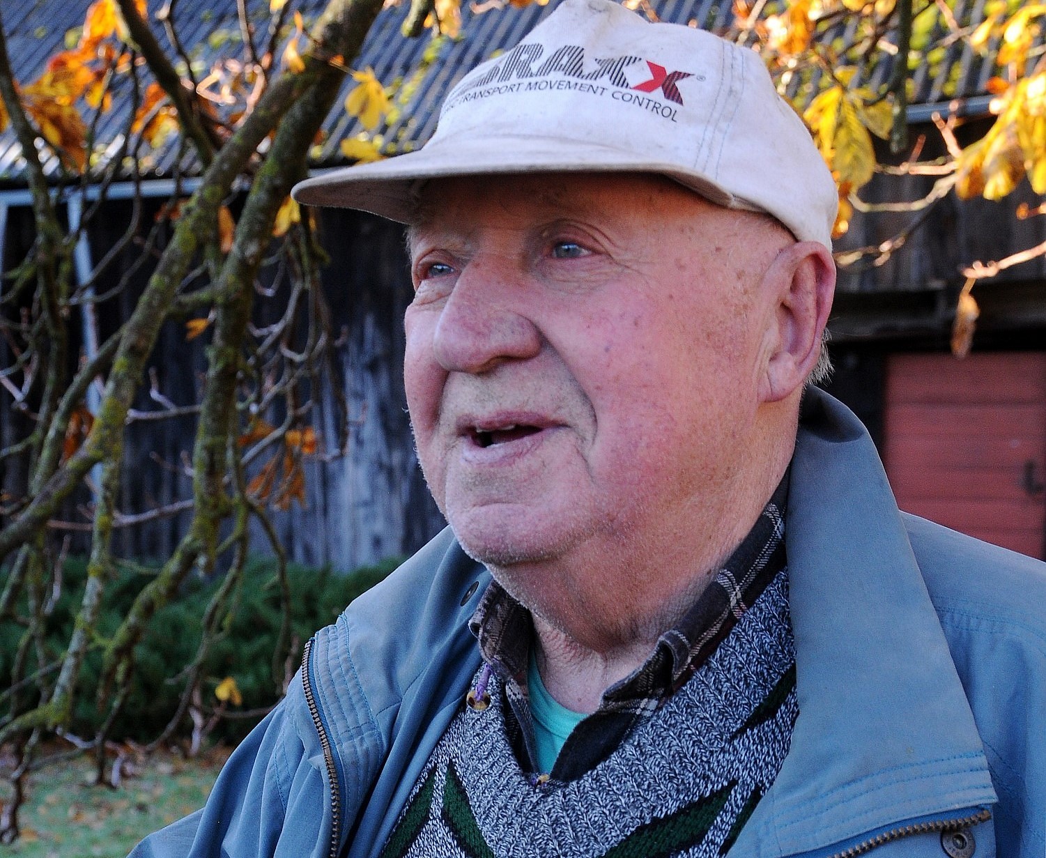 Kaut kas ir jāpiecieš