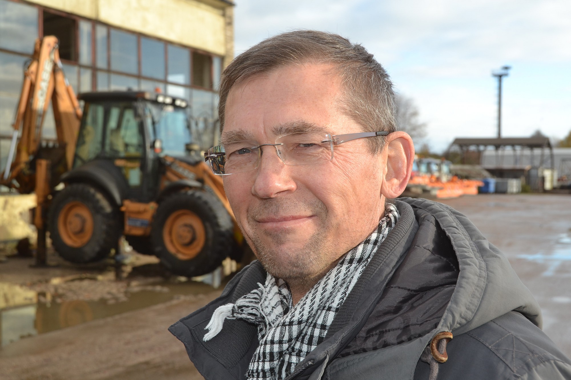 Kāpēc rudens tumsā tik agri izslēdz laternas?