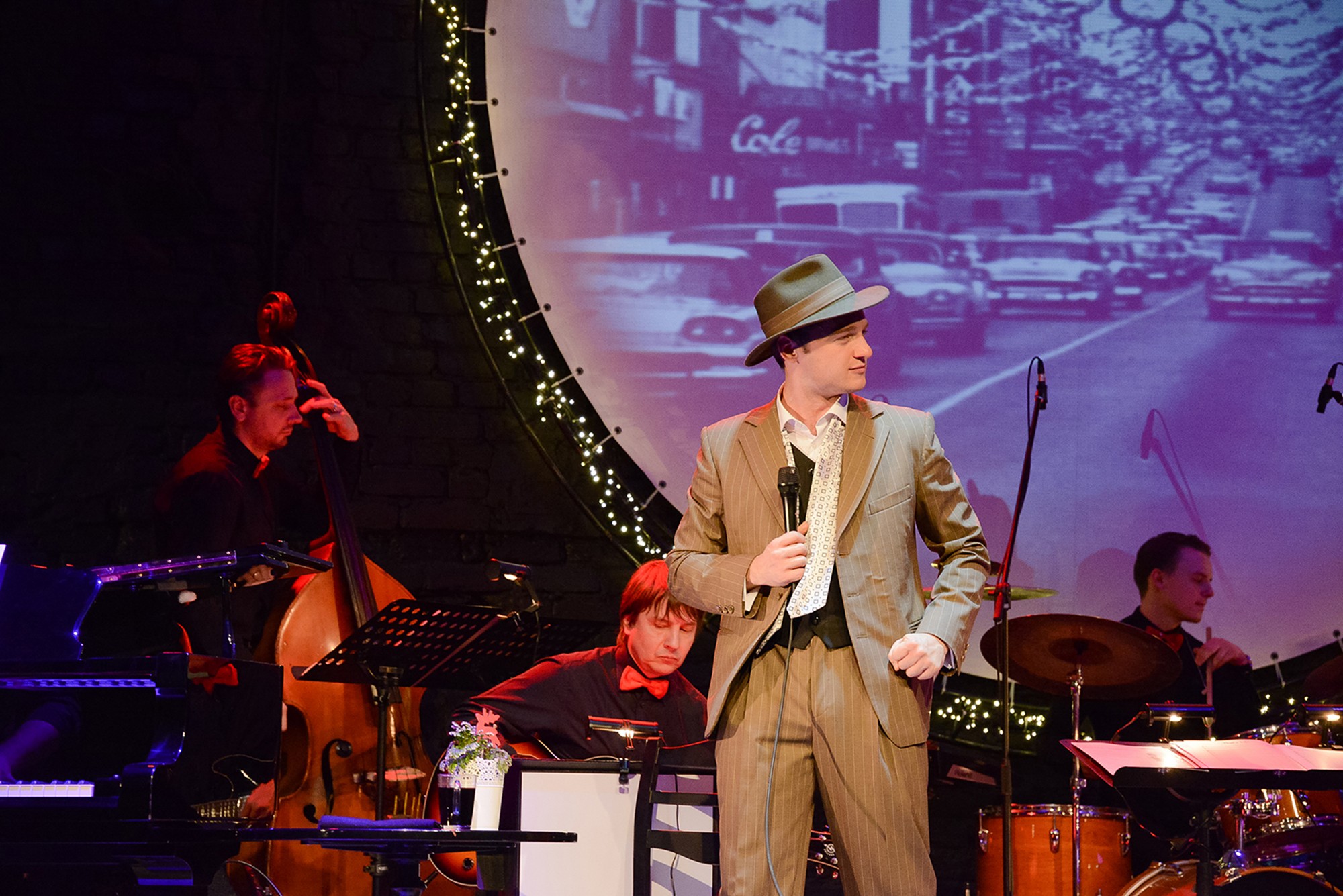 Papildkoncerts 26. decembrī programmai ar Daumantu Kalniņu ”Frank Sinatra Ziemassvētkos” koncertzālē Lielais Dzintars