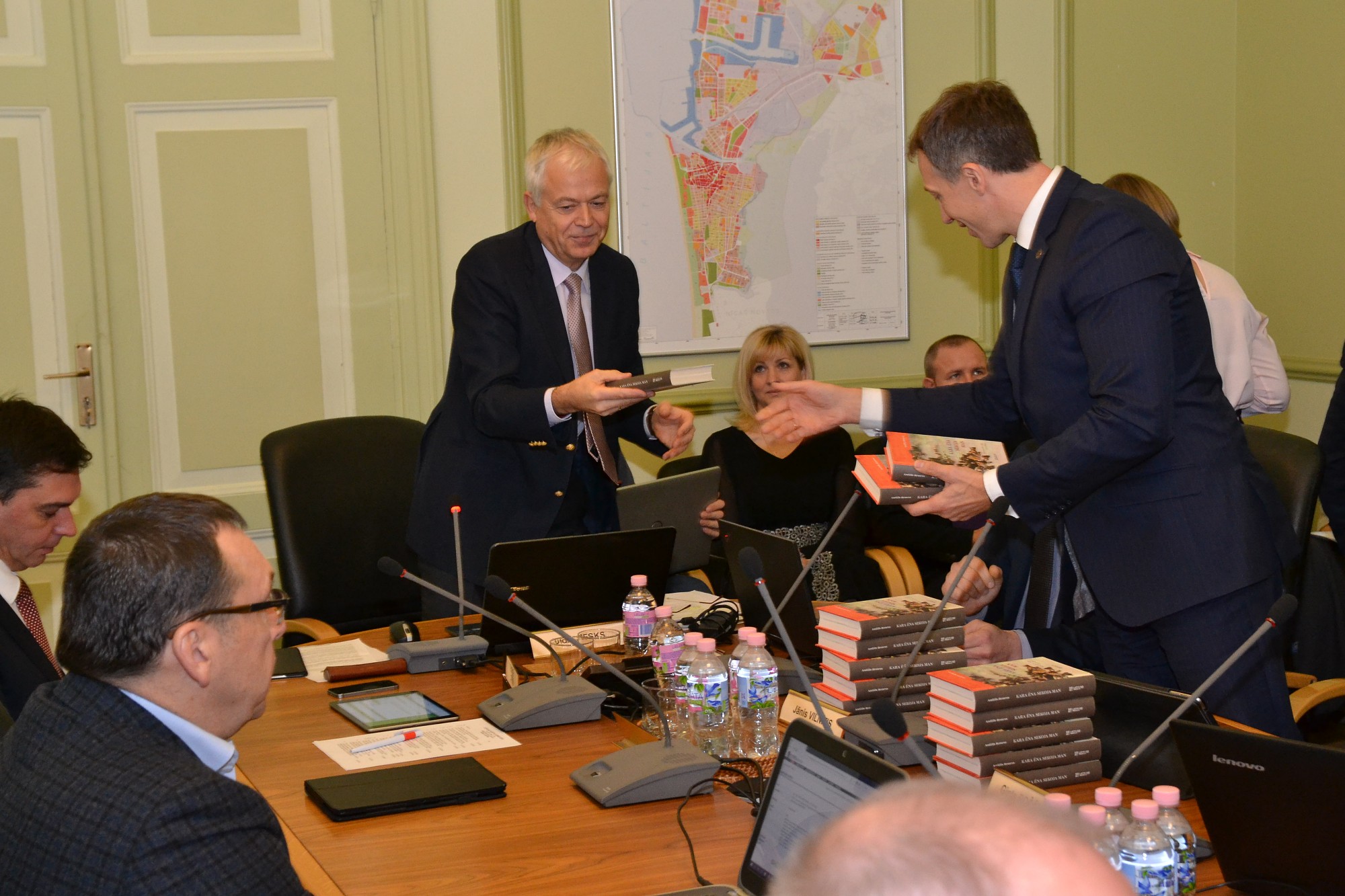 Papildināts – Pilsētas budžetu apstiprina bez opozīcijas atbalsta