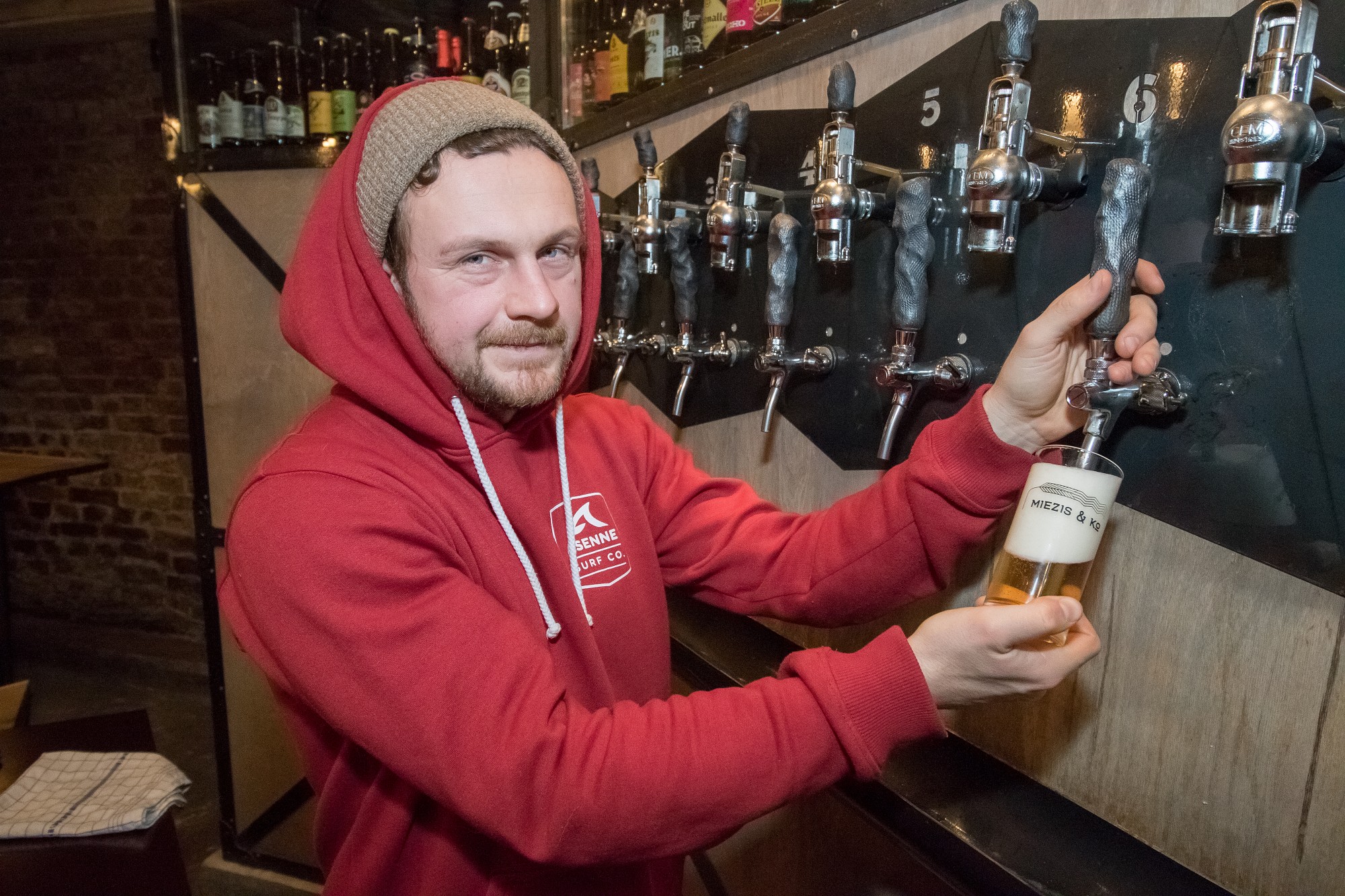 No džungļiem līdz alus bāram