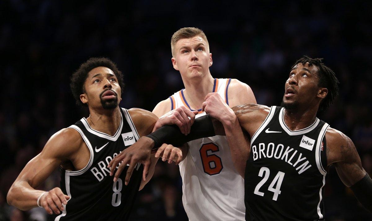 Porziņģis ar 26 punktiem kaldina ”Knicks” drošu uzvaru pār ”Nets” komandu