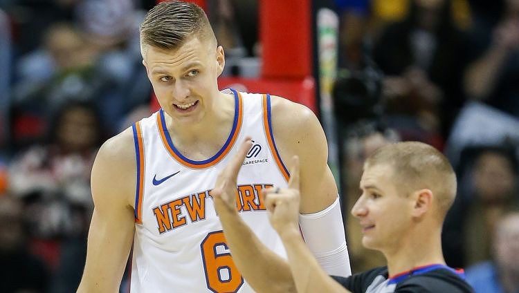 Porziņģa 15 punkti neglābj ”Knicks” no zaudējuma ”Heat”