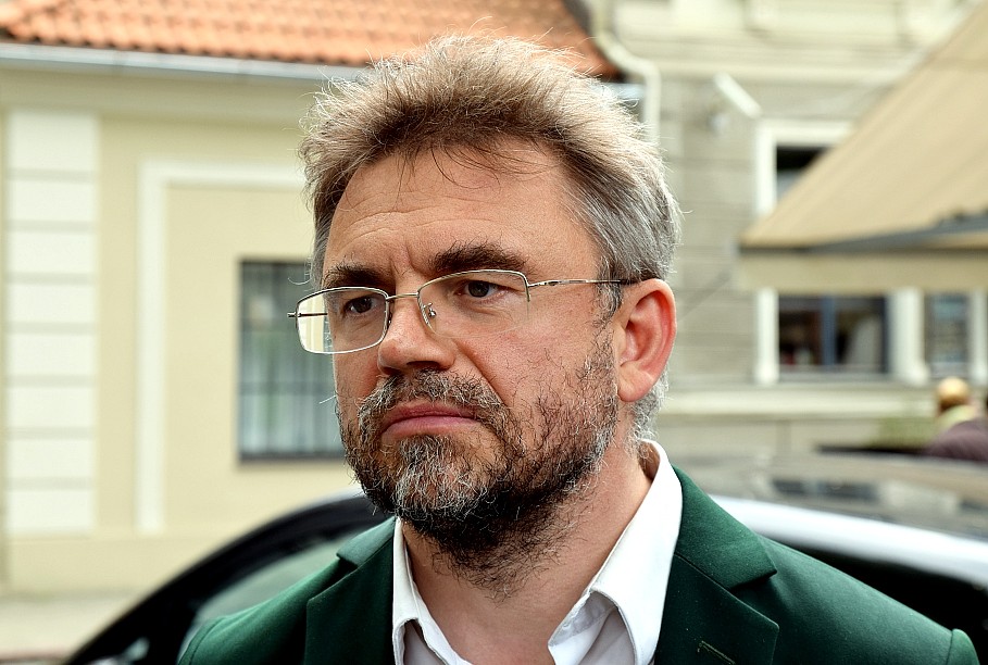 Deputāts Kļaviņš pēc kļūšanas par liepājnieku sācis saņemt piecreiz lielāku transporta kompensāciju