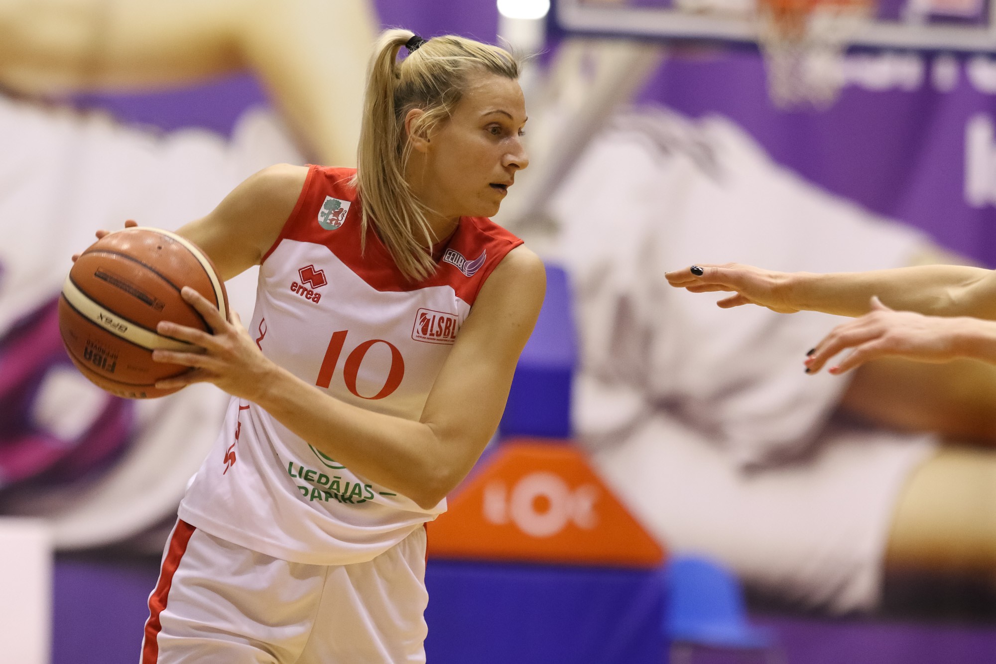 Liepājnieces vēlreiz piekāpjas “TTT Rīga” basketbolistēm