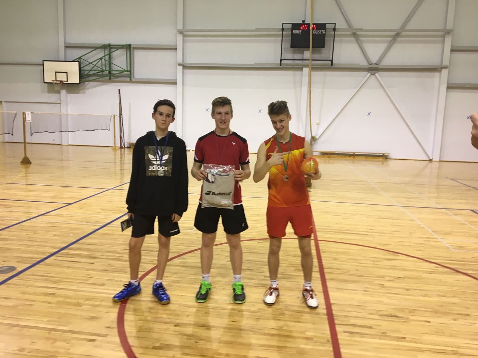 Badmintonisti izcīna godalgotas medaļas