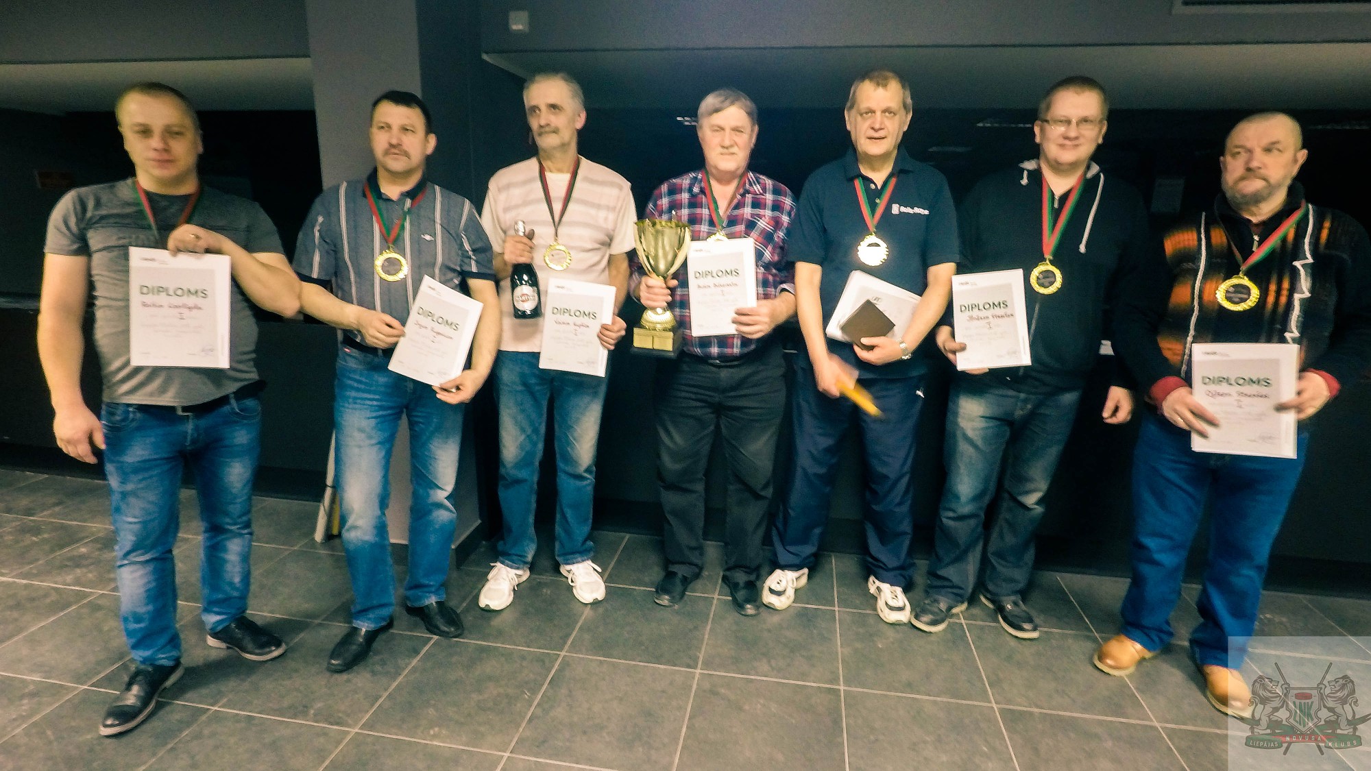 Noslēdzies komandu čempionāts novusā