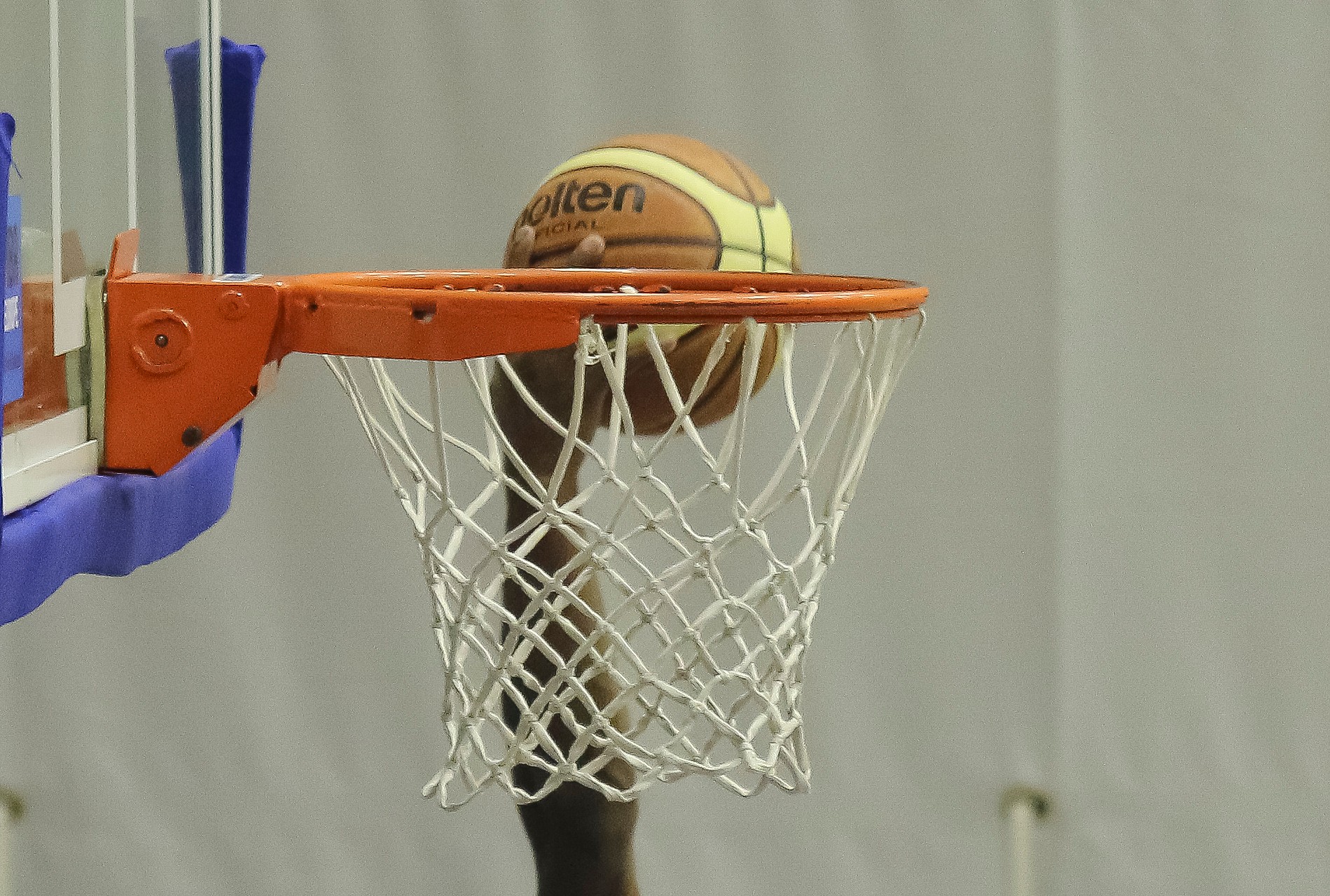 Liepājas sporta spēļu skola nespēj apturēt sāncenses