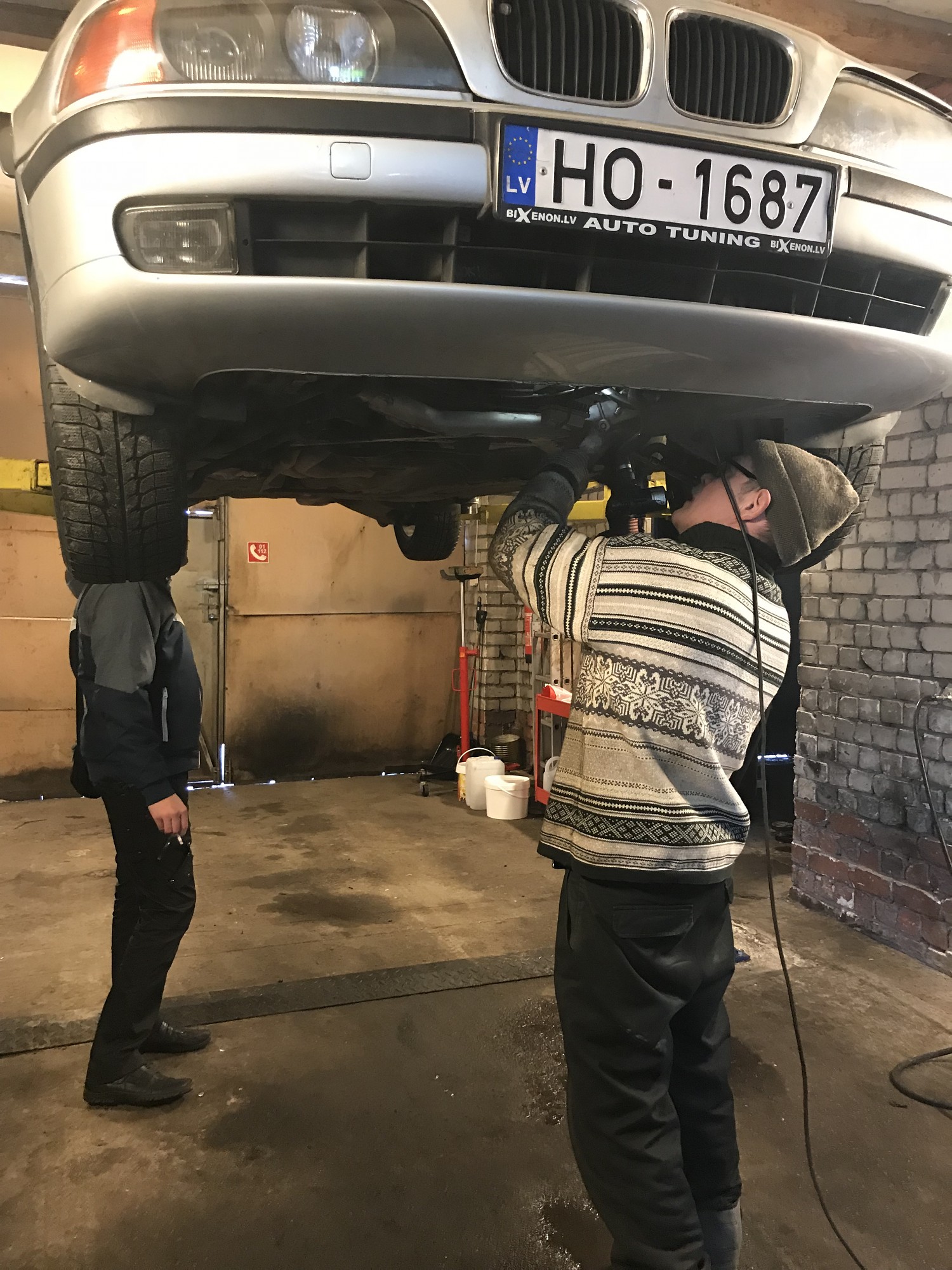 Divu mēnešu laikā neizpilda apņemšanos