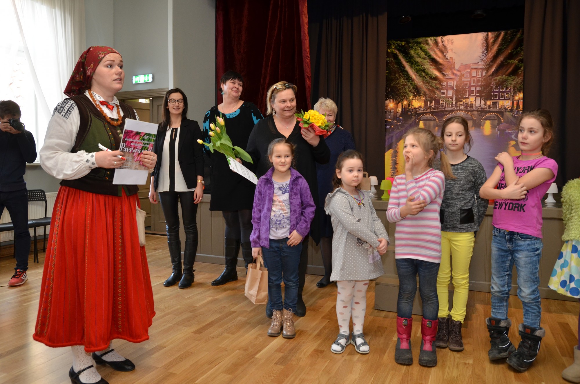 Izstādes “Pavasari gaidot” atklāšana