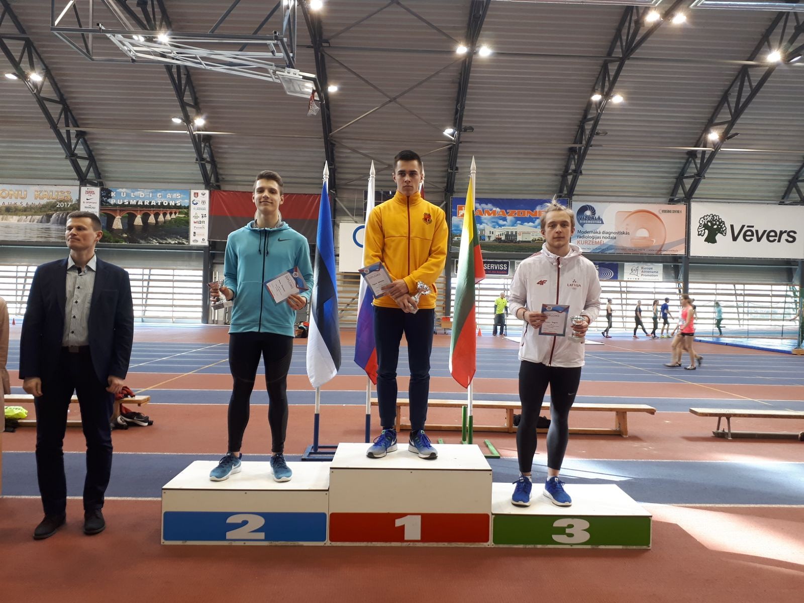 Vieglatlēti izcīna godalgotas medaļas