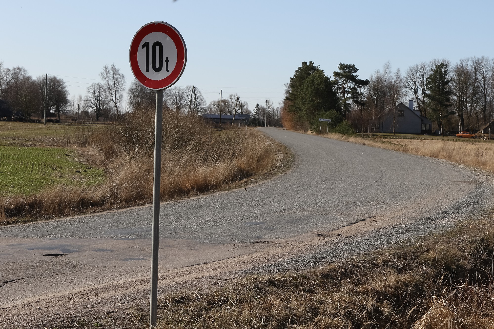Grib gan braukt, gan ceļu saglabāt