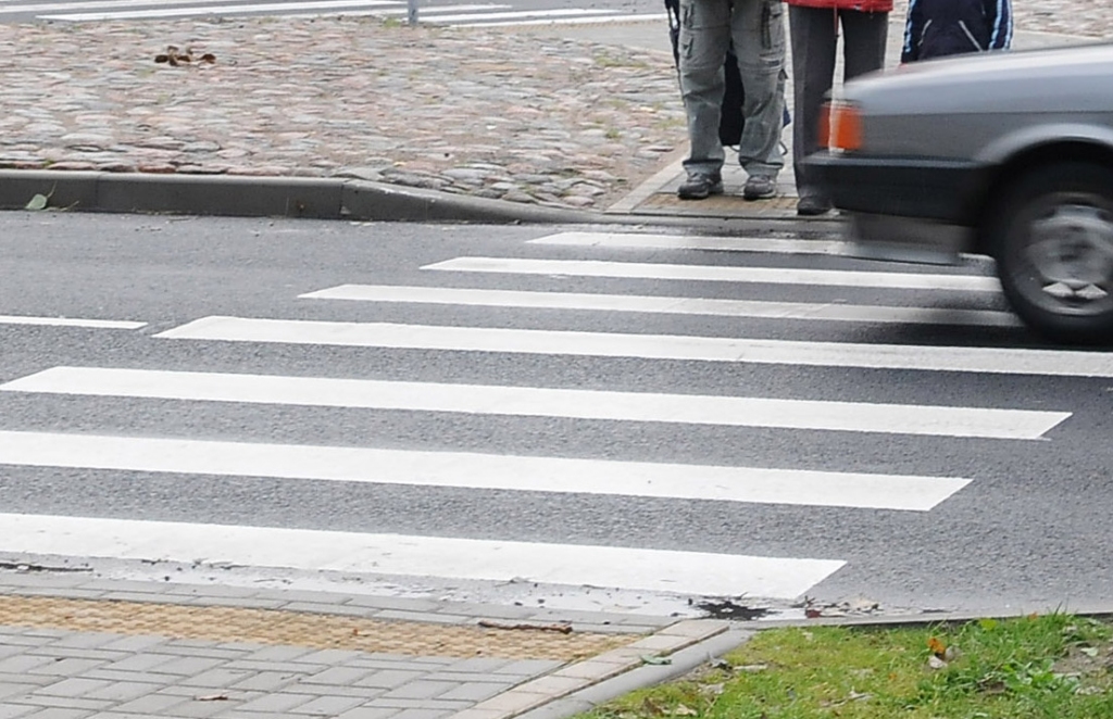 Notriec zēnu; policija meklē negadījuma aculieciniekus