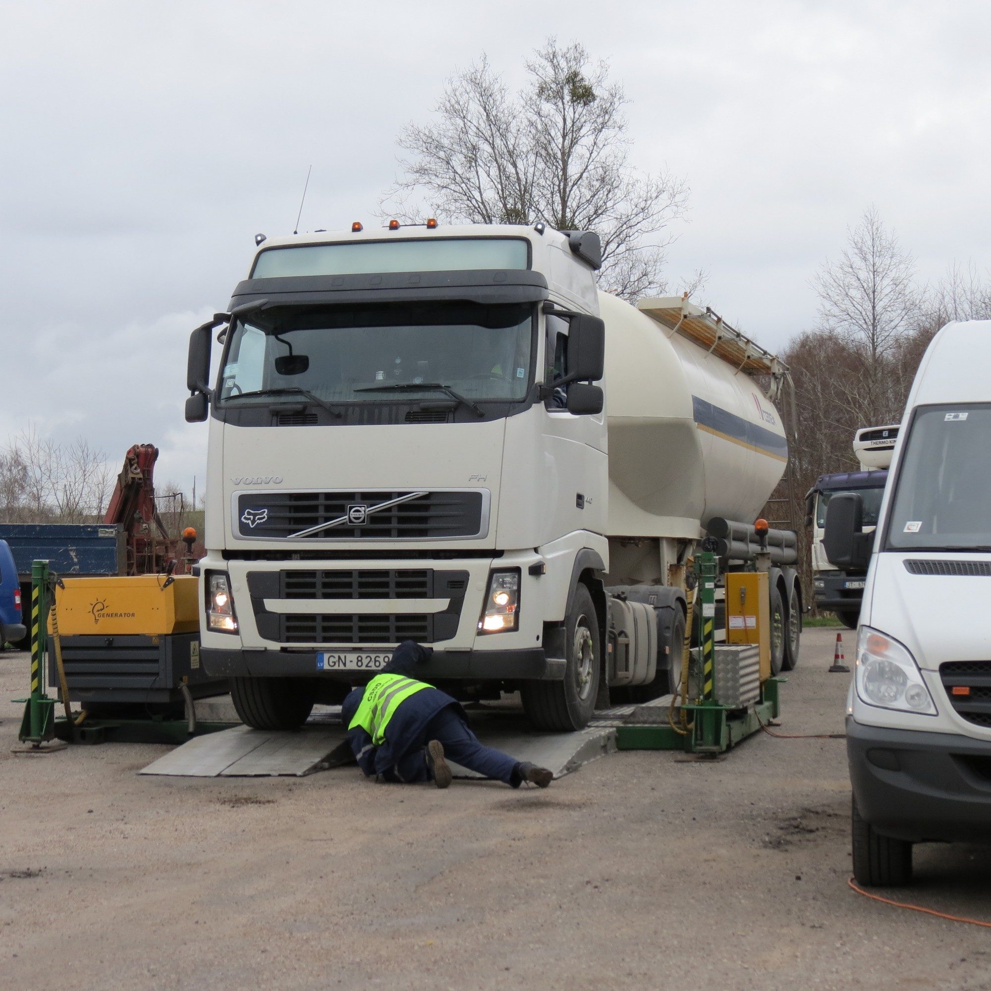 Teju katrs astotais kravas auto – bīstams satiksmes drošībai