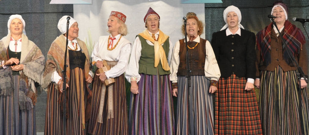 Folkloras kopa “Atštaukas” piedalīsies festivālā un ielīgos Jāņus