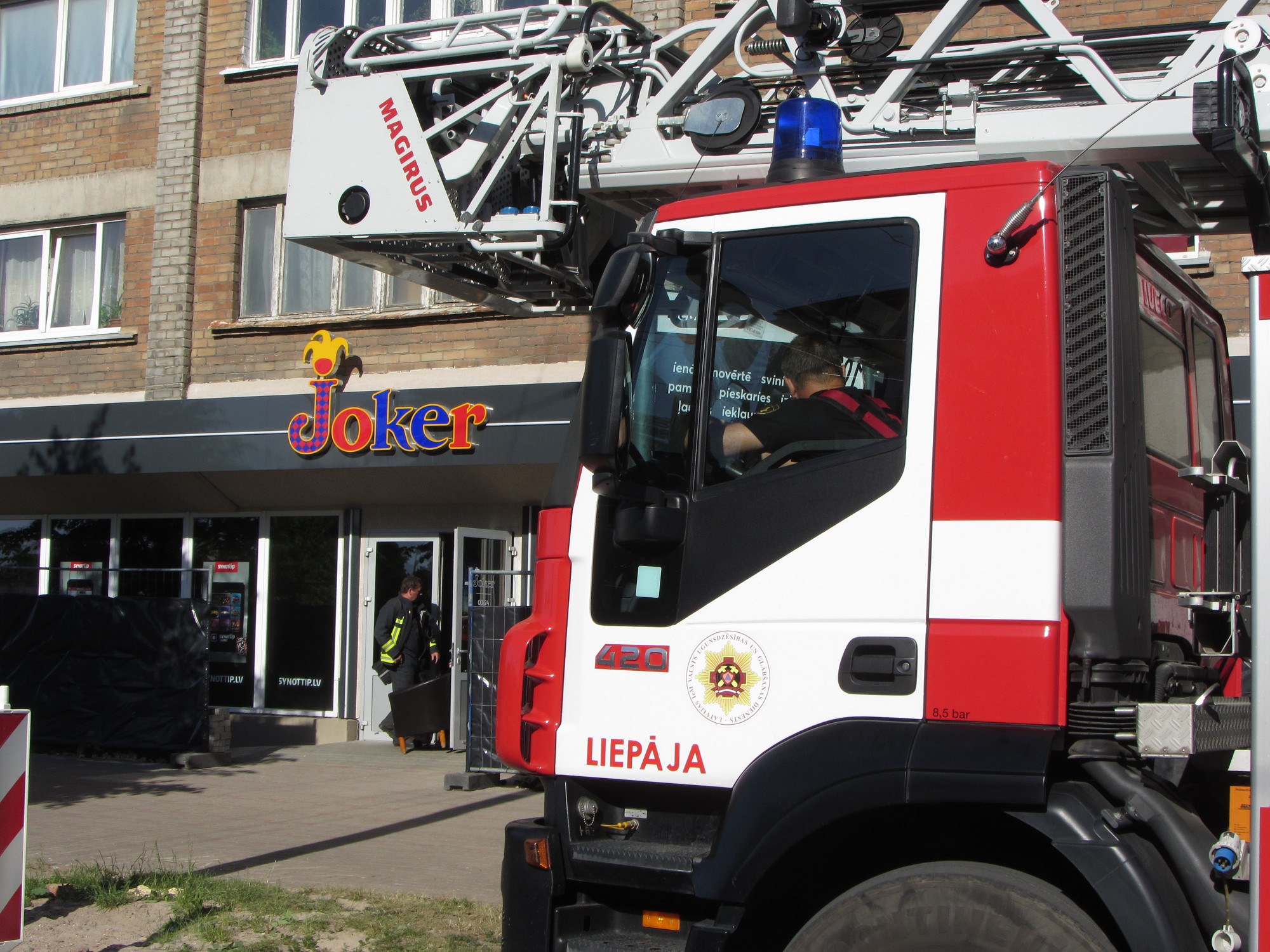 Spēļu zāle atkal saceļ trauksmi Lielā ielā