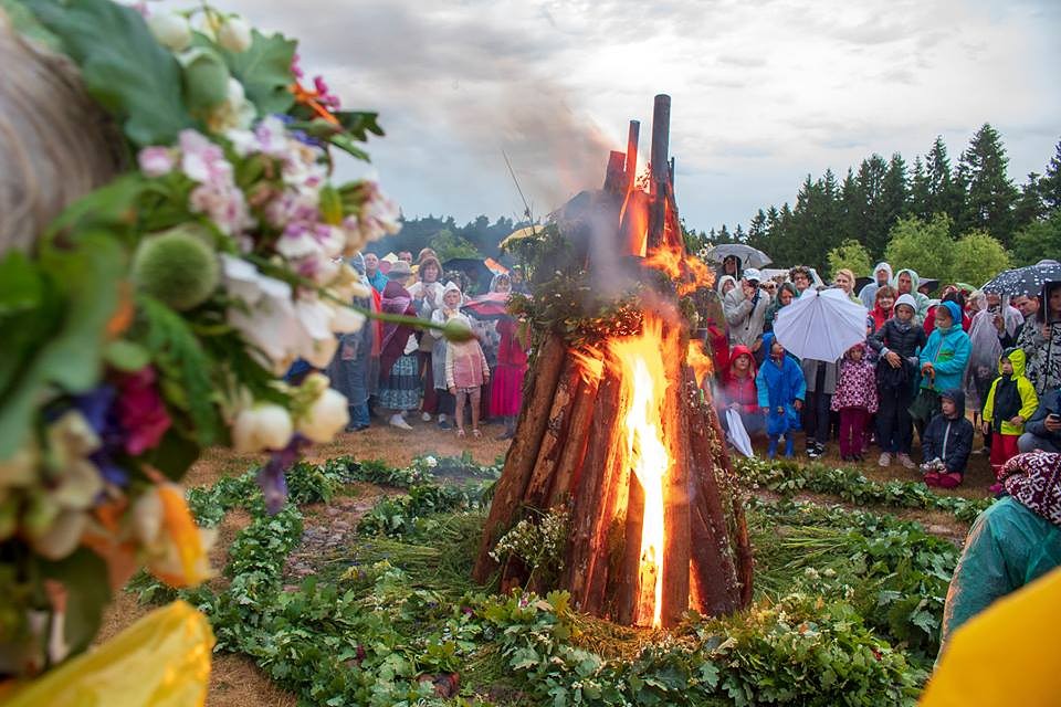 Novēl līgot lustīgi un apdomīgi vienlaikus