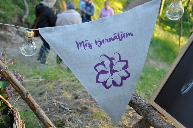 Čakstes piemiņas zīme būs atjaunota