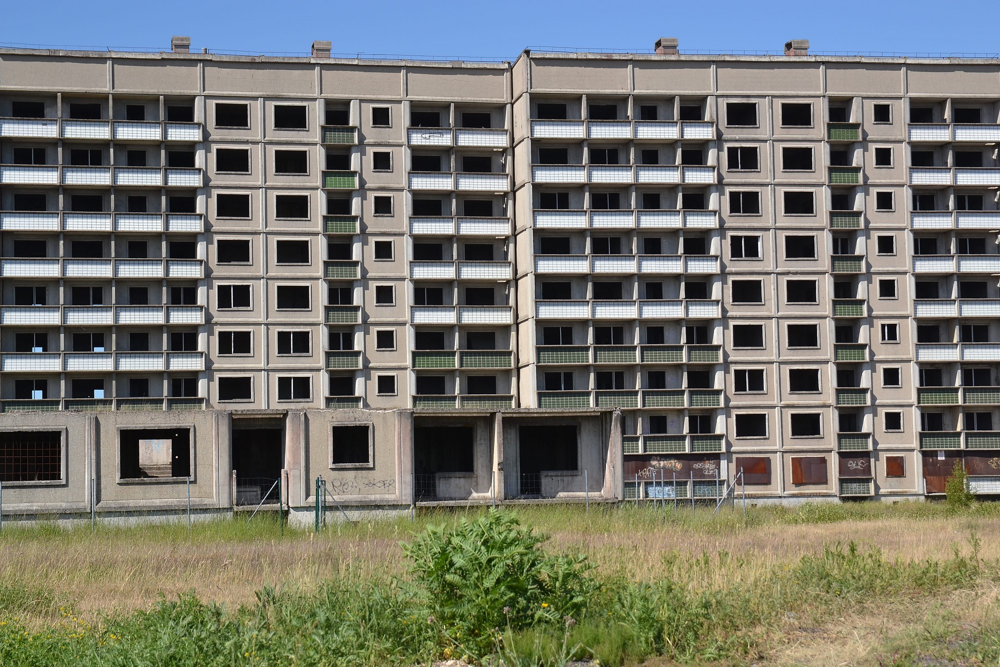 Mājokļi mežā, investīcijas pļavās