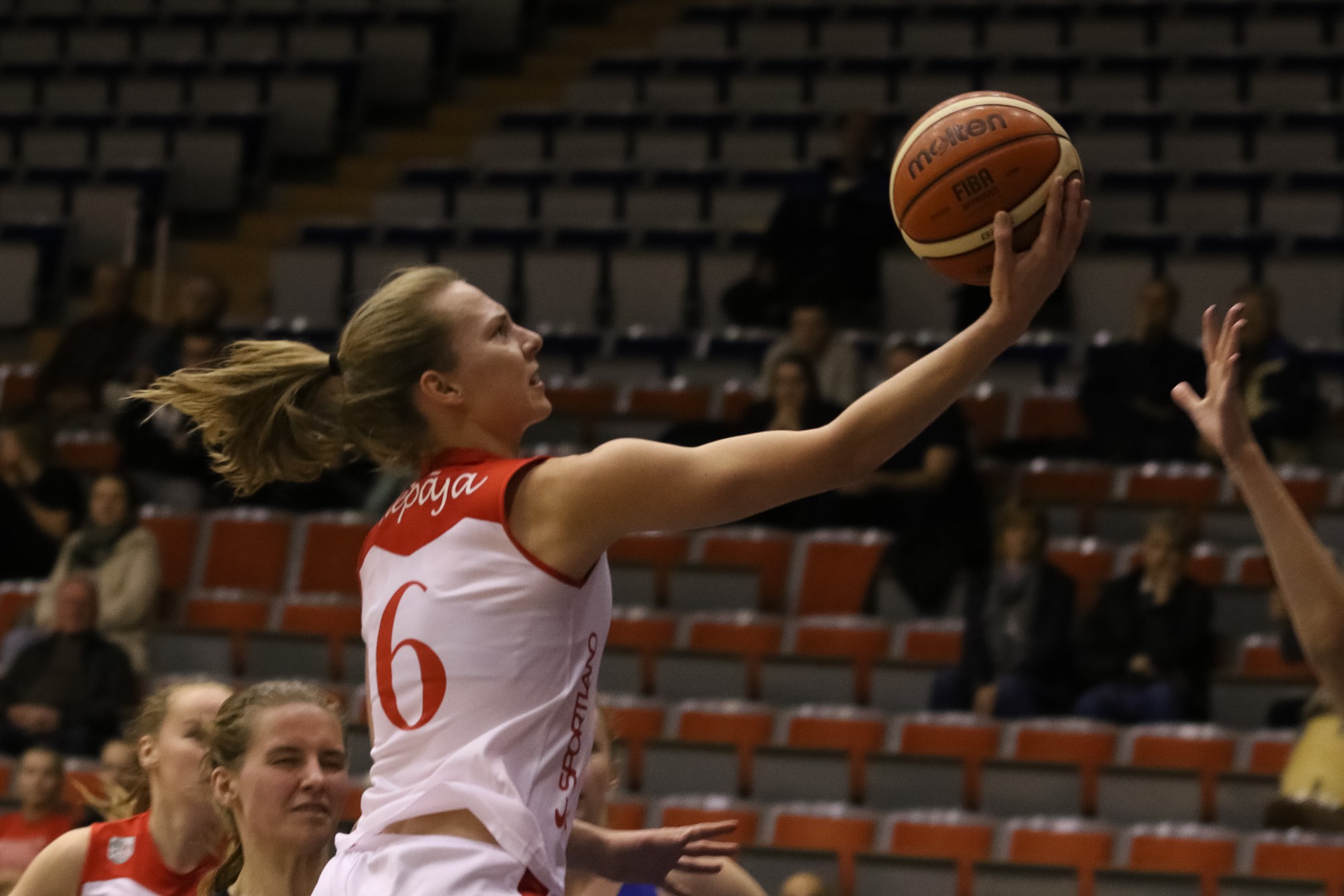 Maina klubu un gatavojas čempionātam