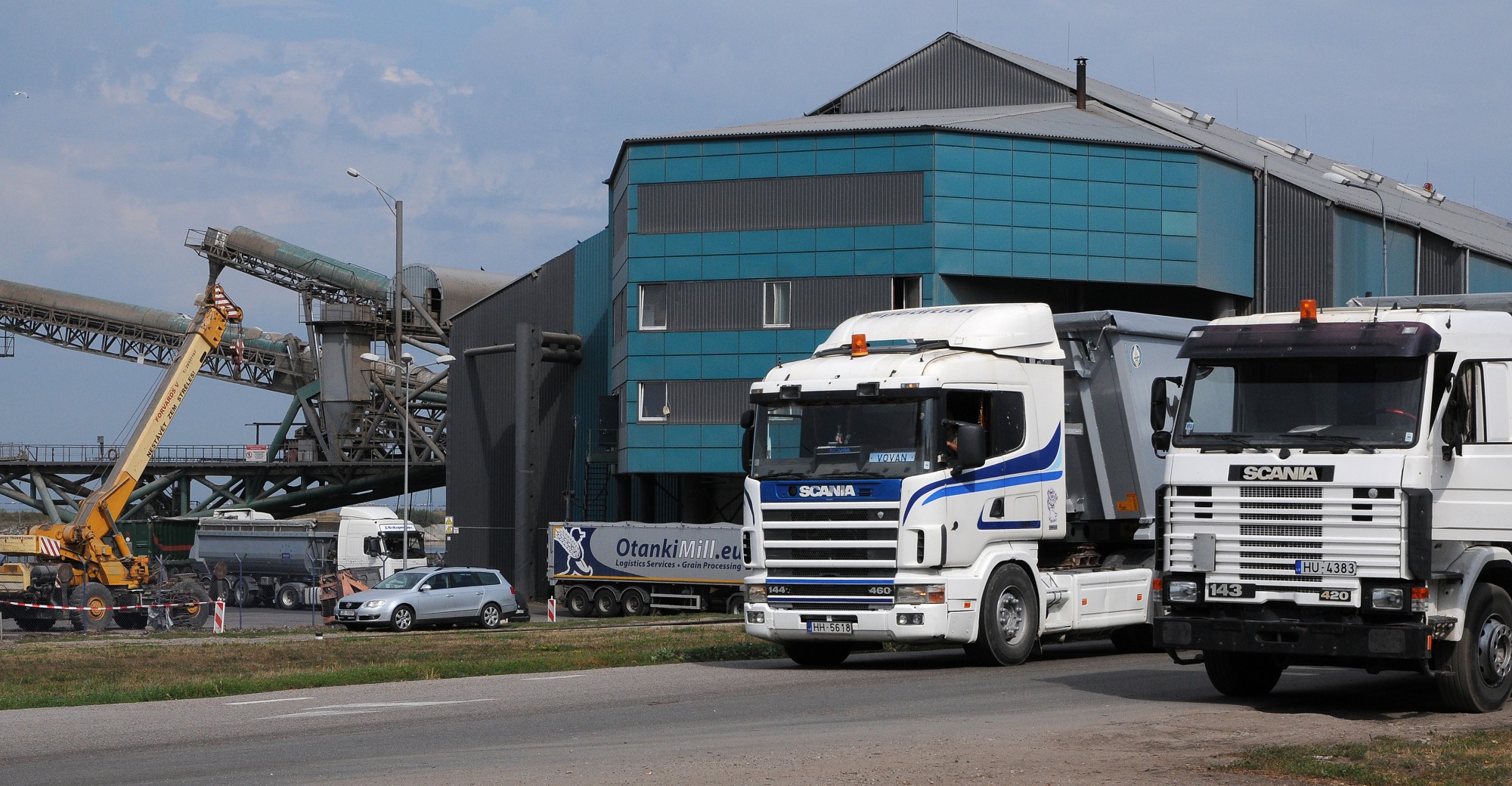 Kravas auto jau stājas kolonnā