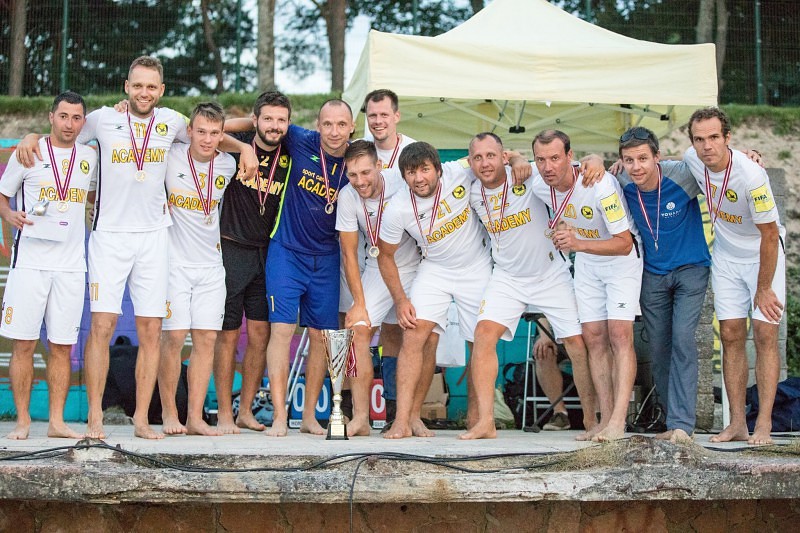Čempiona tituls tiek Liepājas pludmales futbolistiem