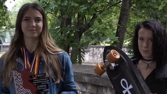 Liepājnieces no skeitborda pasaules čempionāta Čehijā mājās brauc ar medaļām