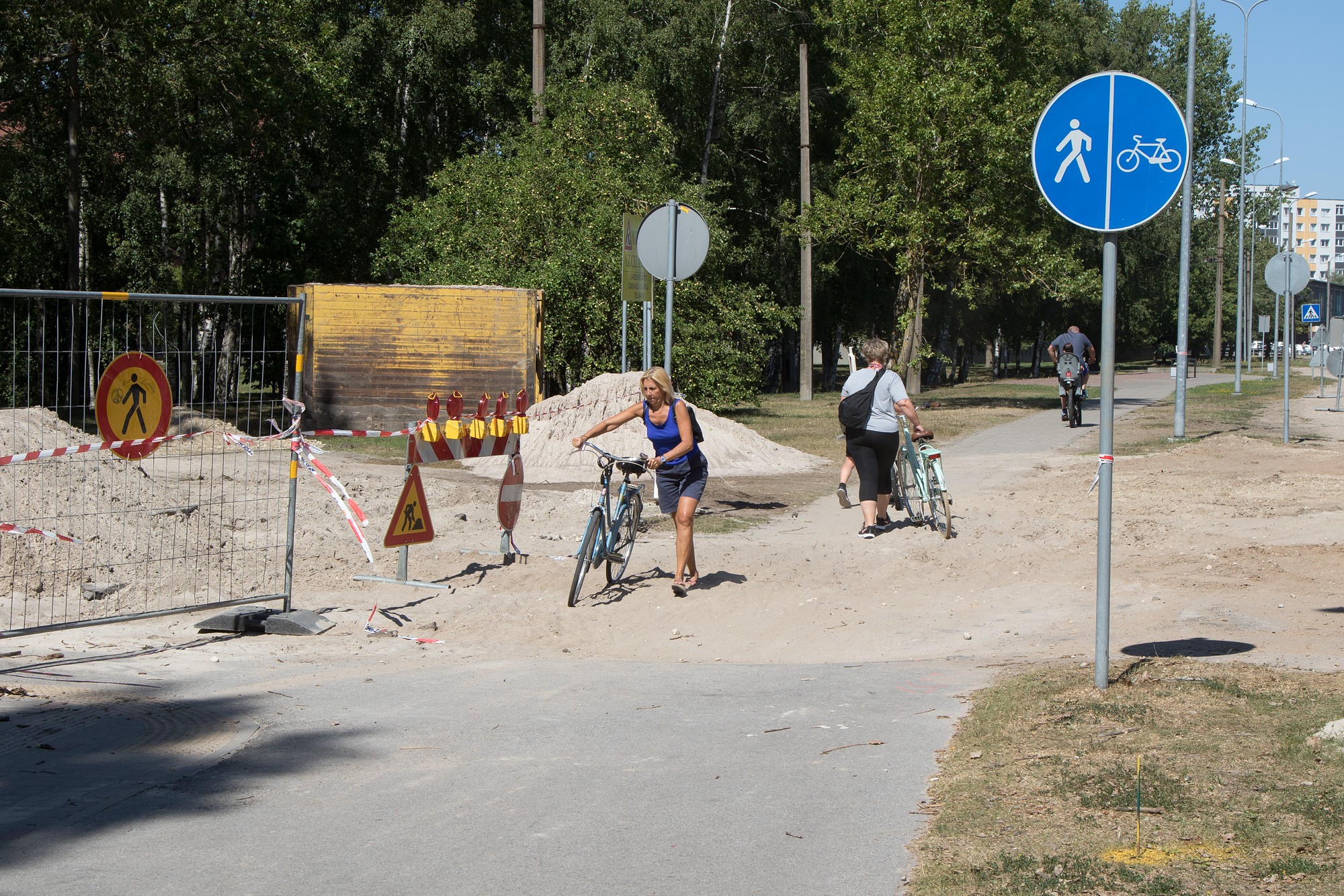 Papildināts – Apbraucamo ceļu uztaisa par lamatām, sola situāciju normalizēt