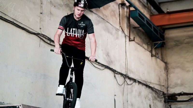 Patriks Vīksna olimpiādē izcīna trešo vietu BMX frīstailā