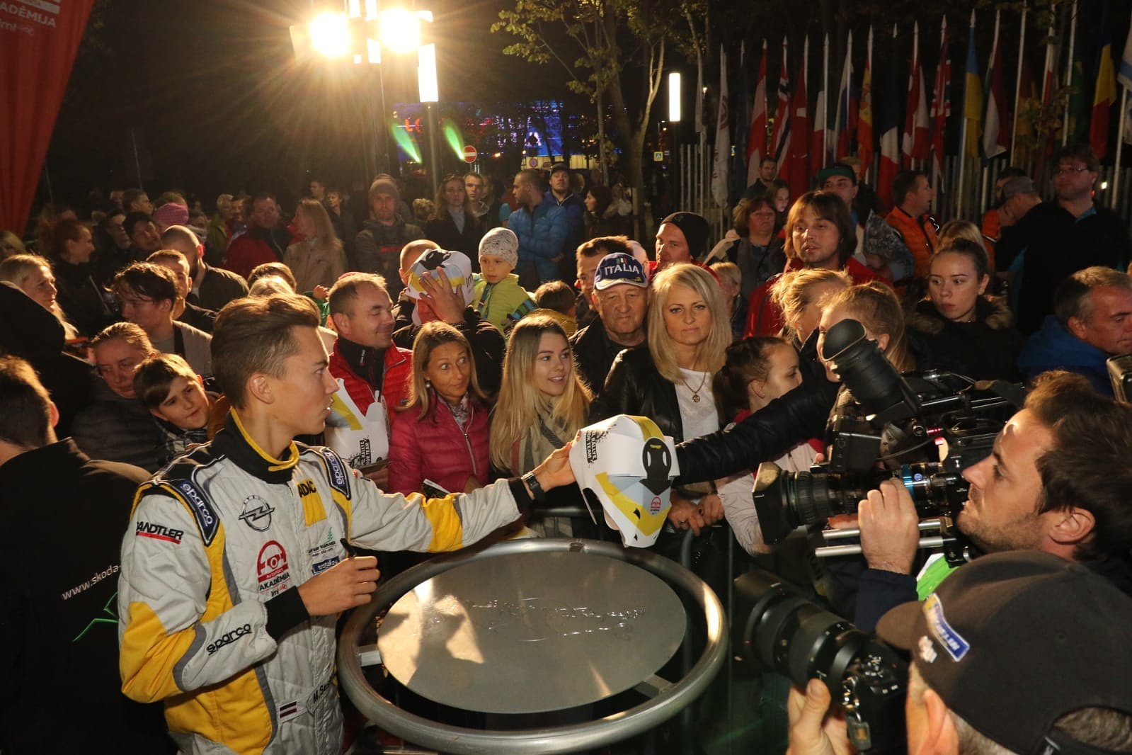 Papildināts (ar foto) – Ar goda apli Jūras ielā sācies ”Rally Liepāja 2018”
