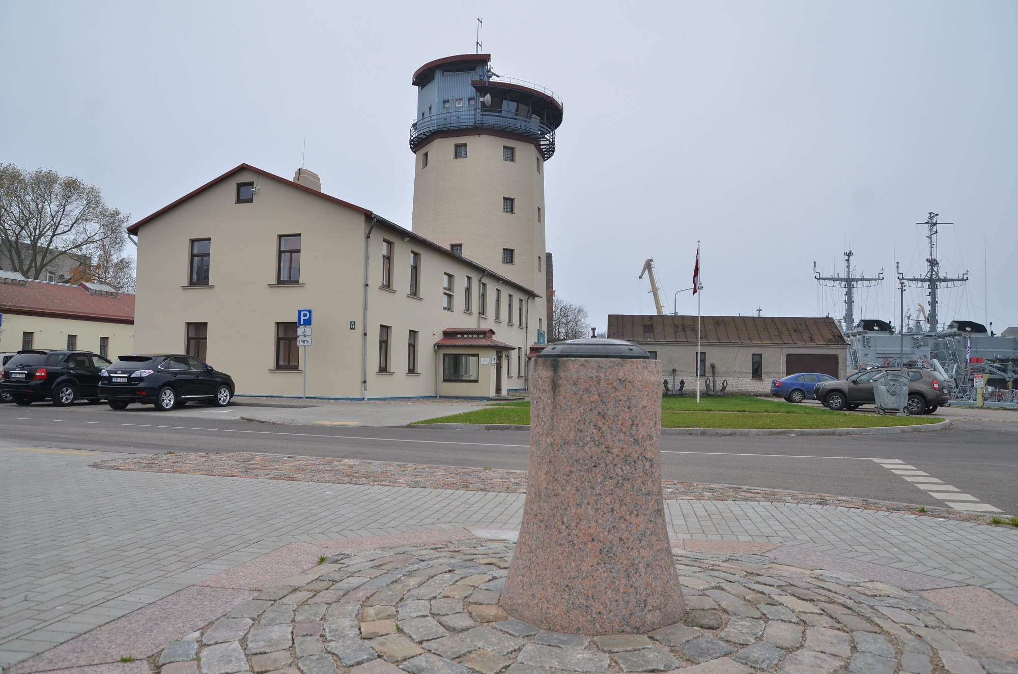 Loču tornis – moderno tehnoloģiju un vēstures apvienojums