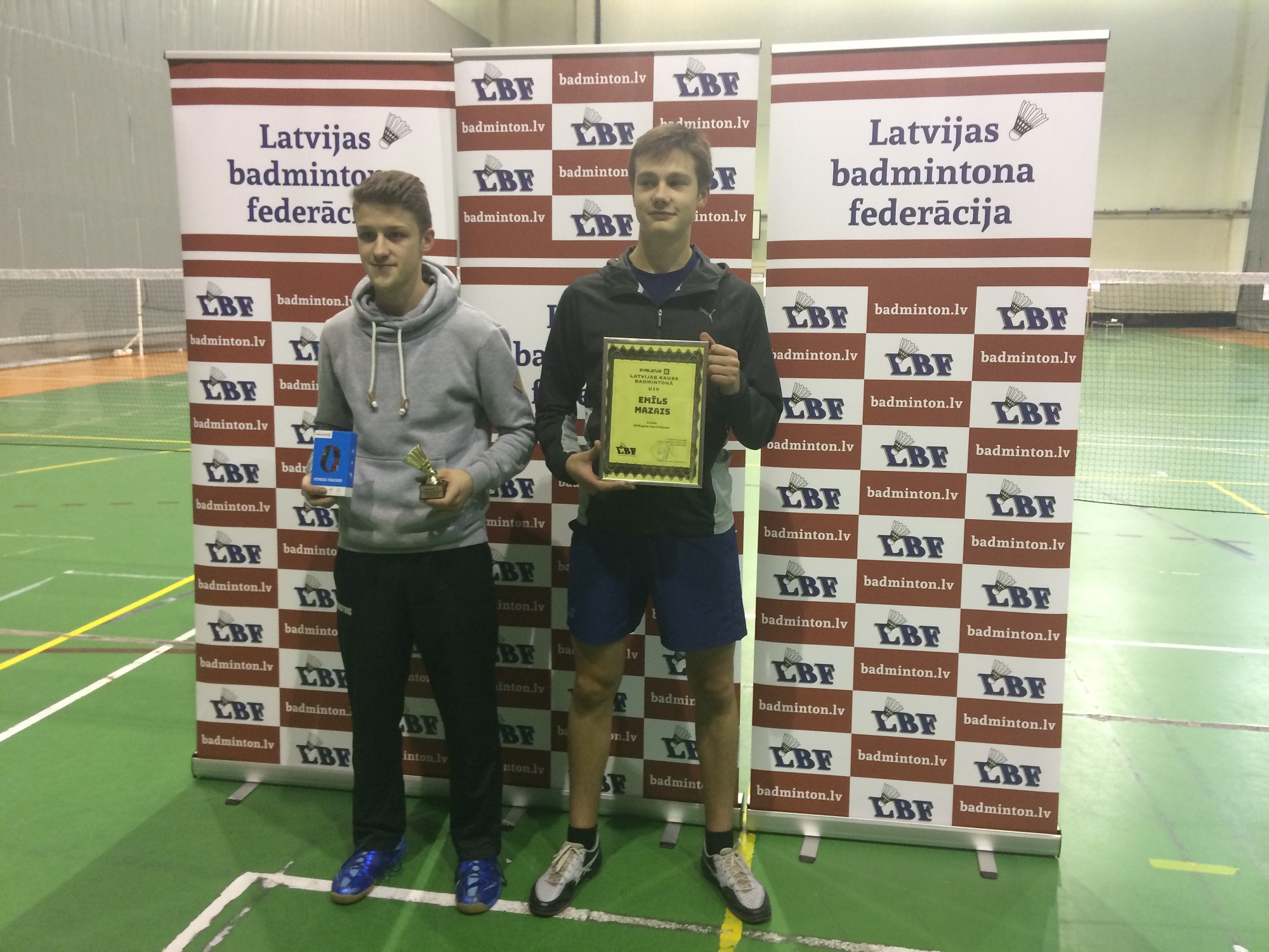 Badmintonā triumfē liepājnieks