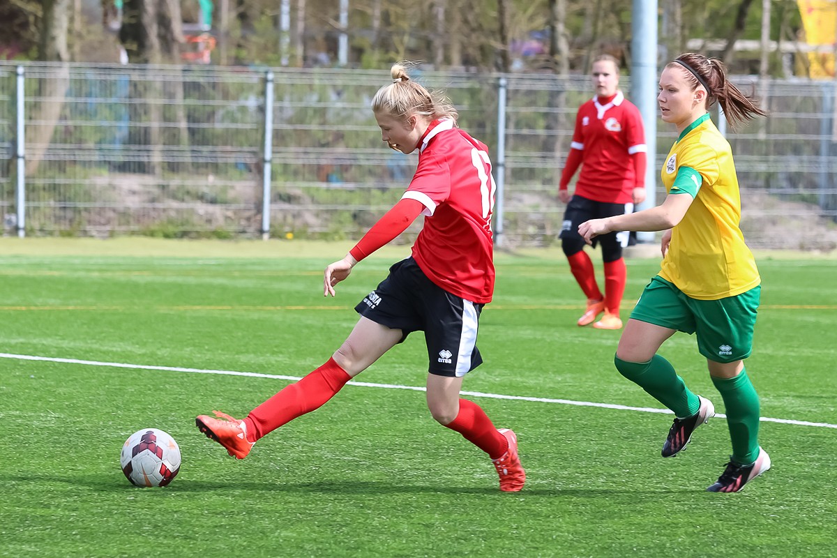 Nosauktas gada labākās futbolistes