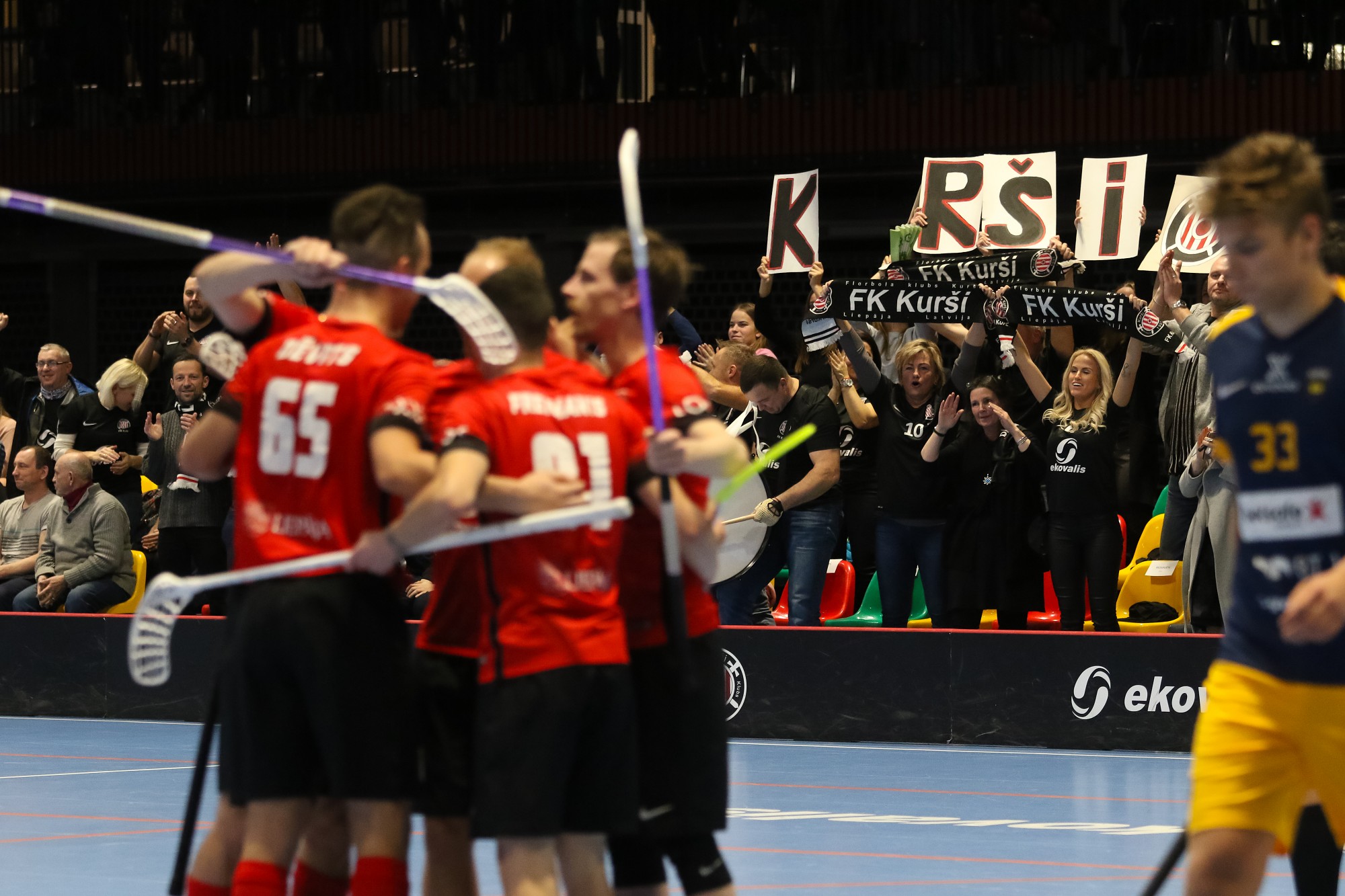 Kuršu iespaidīgais pirmais riņķis