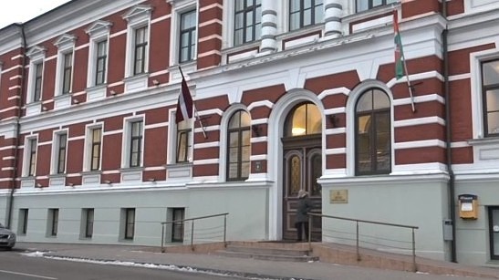 Prioritātes – ekonomika un izglītība