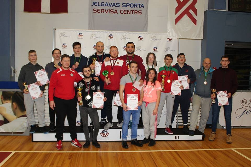 Latvijas čempionātā cīkstoņi izcīna četras zelta medaļas