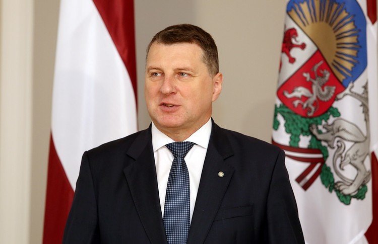 Prezidents vēl atliek jauna premjera amata kandidāta nominēšanu