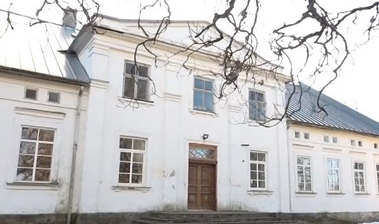 Kas notiek apdzīvotās vietās pēc lauku skolu slēgšanas?