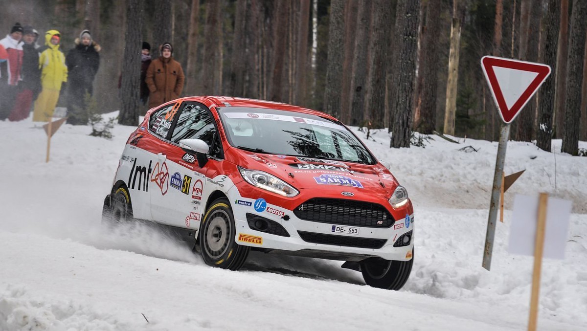 Seskam pirms Zviedrijas WRC pēdējās dienas septītā vieta junioru klasē