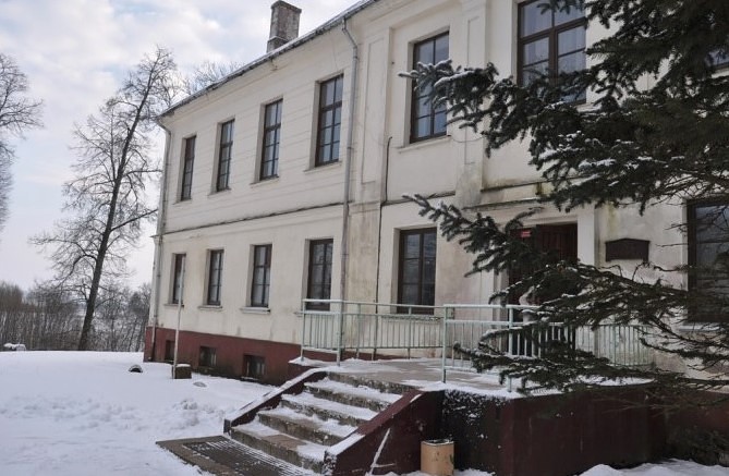 Rāvas skolai beidzot pieteicies pircējs