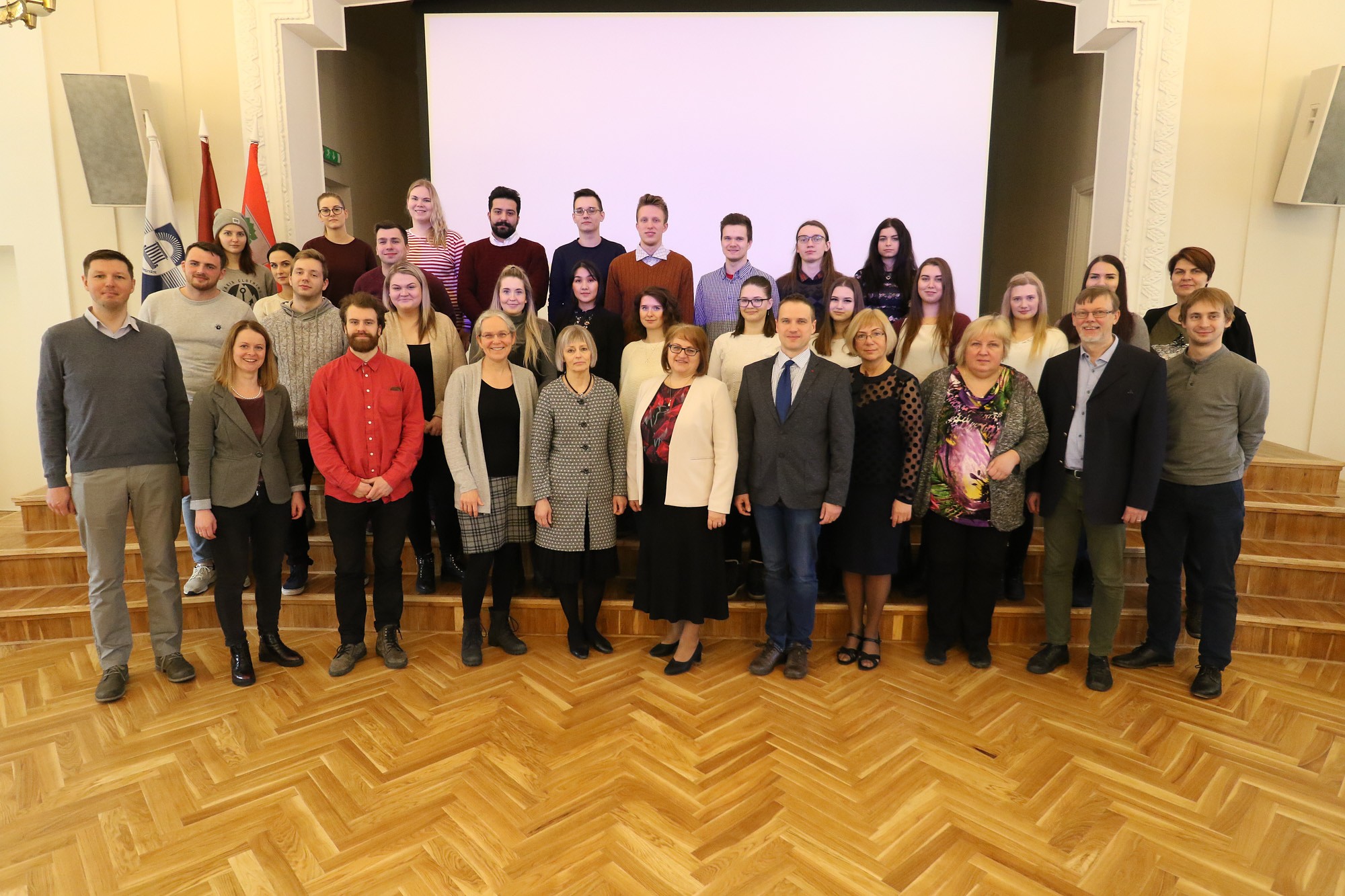 Studenti meklē risinājumus aprites ekonomikā