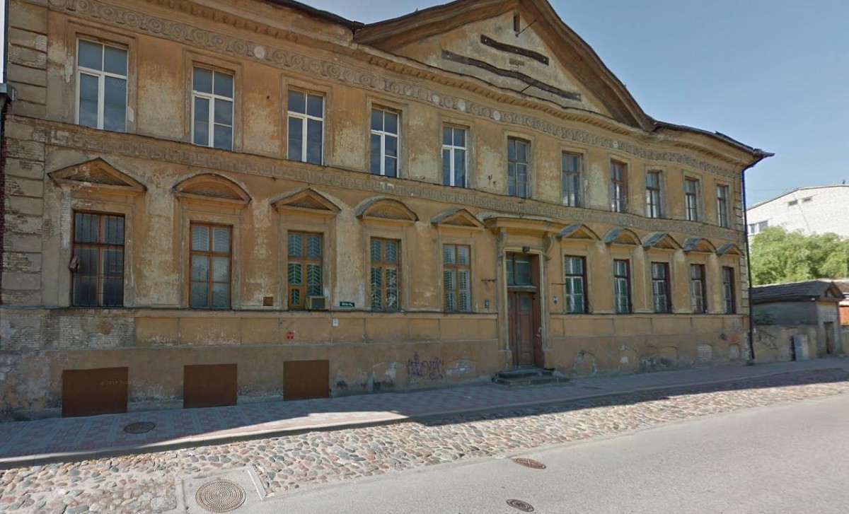Mainīs īpašumu Liepu ielā pret īpašumu Skolas ielā