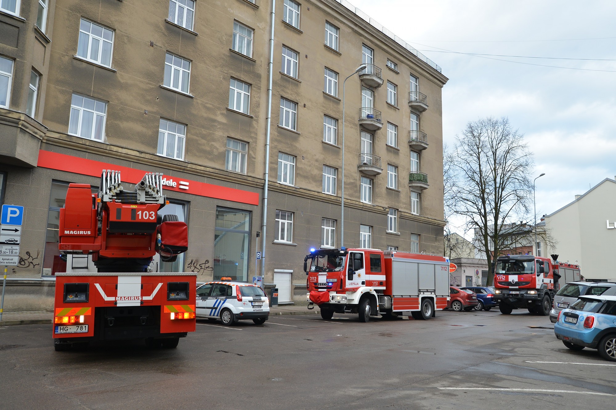 Bojātas lampas dēļ piedūmo telpas
