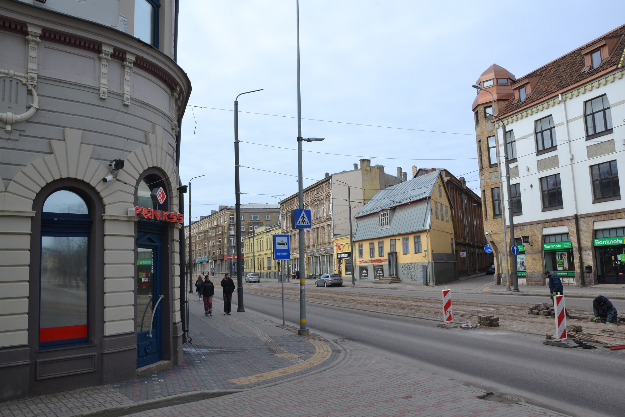 “Ja esi blakus, to slimību dabūsi”
