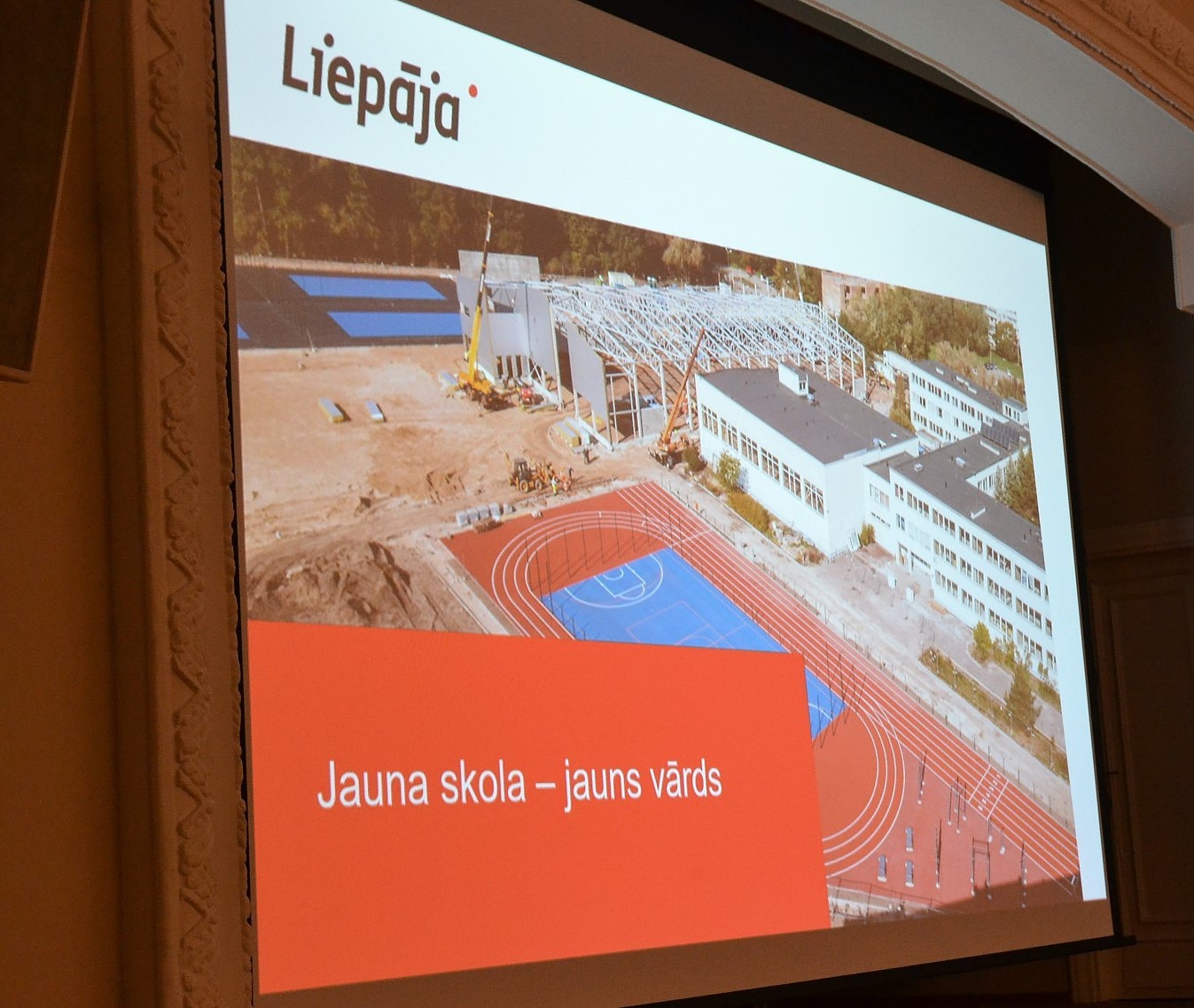 Par skolu apvienošanu lemj vienā mierā