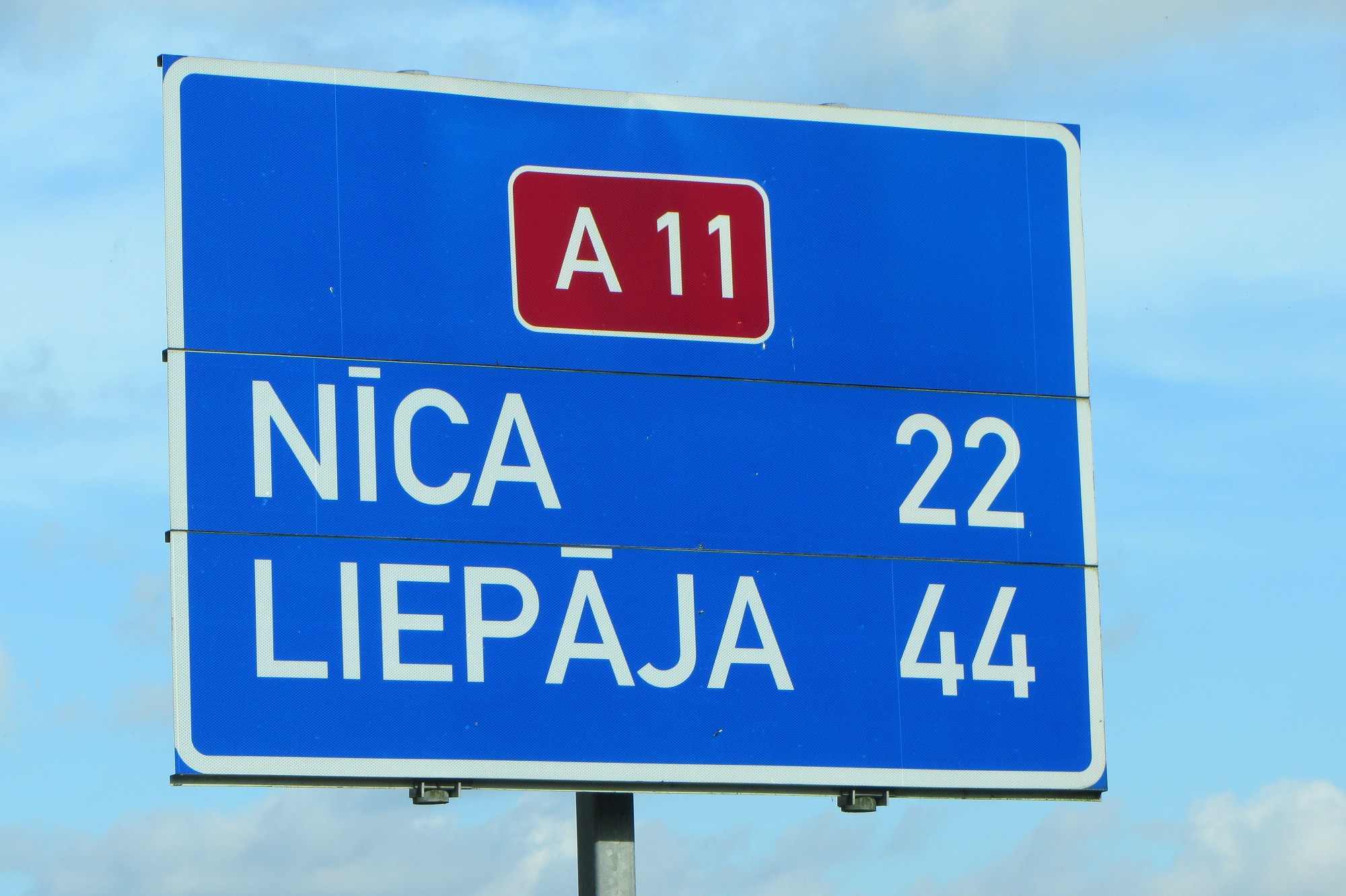 Pārlieku steidzas gan pilsētā, gan pa šoseju