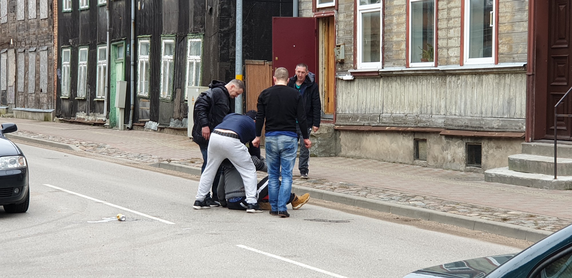Uz ielas notiek brutāla izrēķināšanās