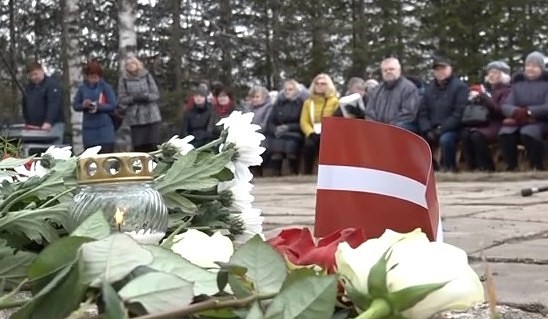 Piemin 1949. gada 25. marta deportāciju upurus