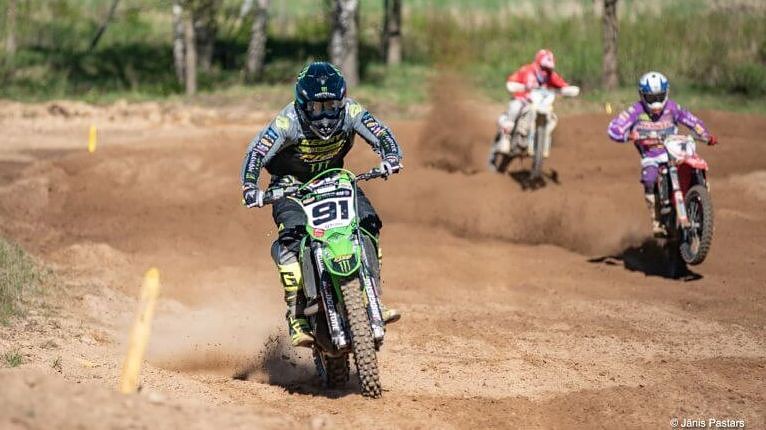 Latvijas motokrosa čempionāts startēs Aizputē